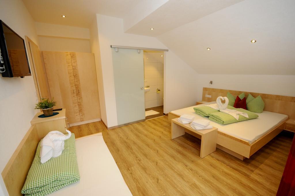 Ferienwohnung Gundolf Christine Arzl im Pitztal Habitación foto