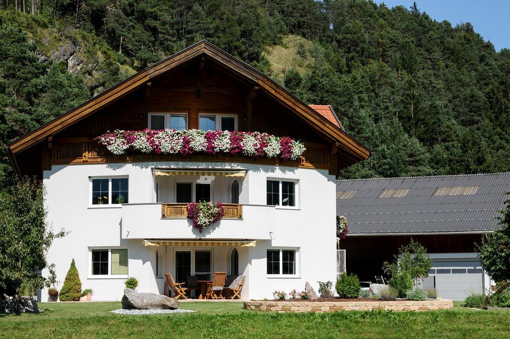 Ferienwohnung Gundolf Christine Arzl im Pitztal Habitación foto